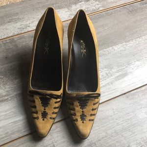 Michelle K brown pointed heel w/ brown lace 7